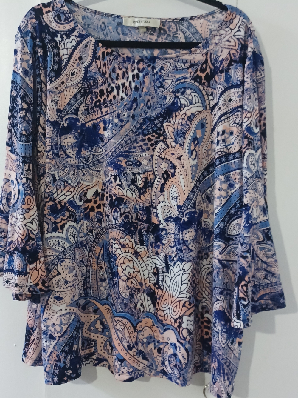 Jones Studio Paisley Top in Blue & Pink Size 2X Like New